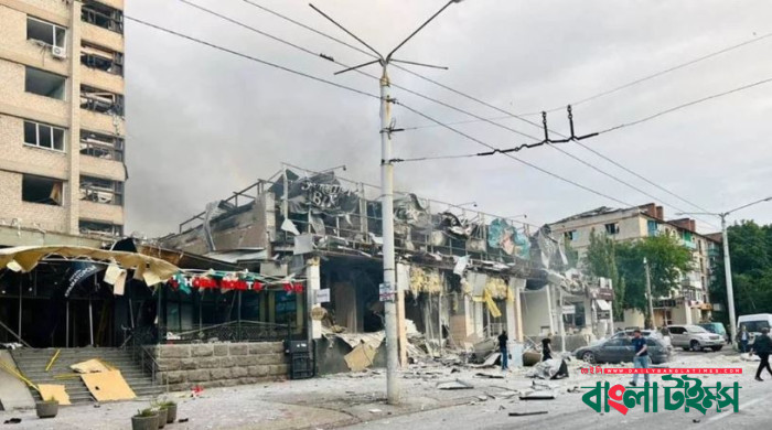 ইউক্রেনের জনপ্রিয় রেস্তোরাঁয় রাশিয়ার ক্ষেপণাস্ত্র হামলা, নিহত ৮